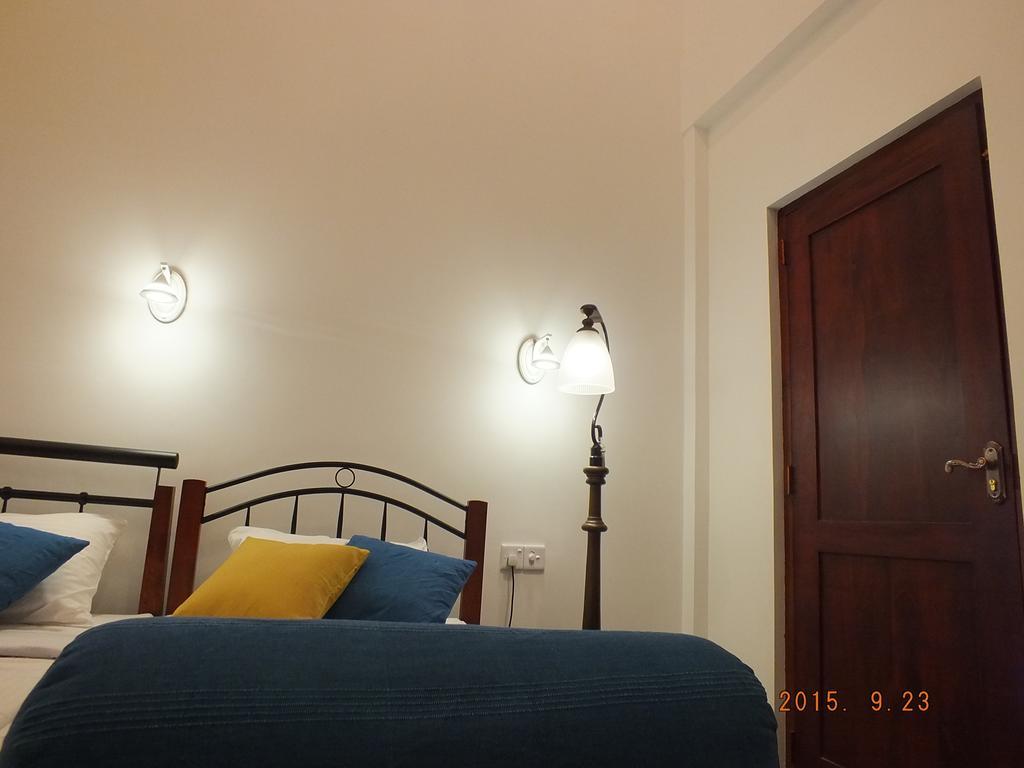 White House Ella Hotel Cameră foto